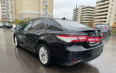 Toyota Camry, 2020 год, 2 550 000 рублей, 4 фотография