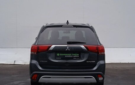 Mitsubishi Outlander III рестайлинг 3, 2019 год, 1 675 000 рублей, 7 фотография