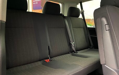 Volkswagen Caravelle T6 рестайлинг, 2016 год, 3 547 800 рублей, 9 фотография