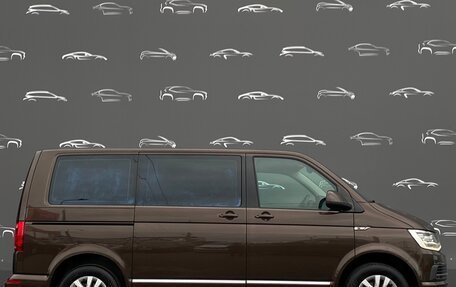 Volkswagen Caravelle T6 рестайлинг, 2016 год, 3 547 800 рублей, 10 фотография