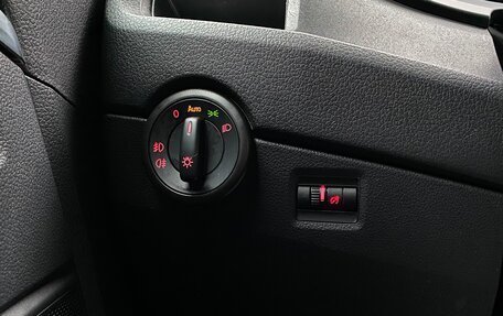 Volkswagen Caravelle T6 рестайлинг, 2016 год, 3 547 800 рублей, 17 фотография