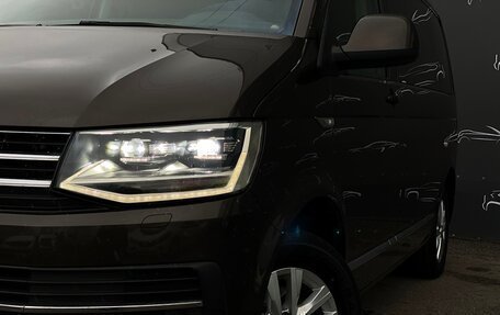 Volkswagen Caravelle T6 рестайлинг, 2016 год, 3 547 800 рублей, 21 фотография