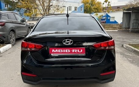 Hyundai Solaris II рестайлинг, 2017 год, 1 320 000 рублей, 5 фотография