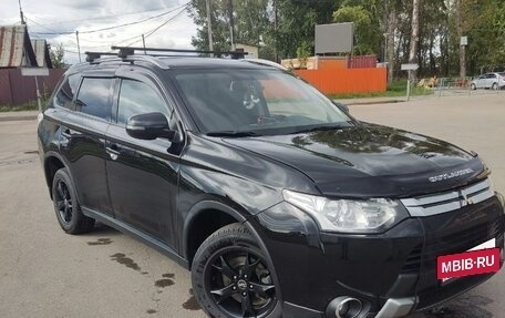 Mitsubishi Outlander III рестайлинг 3, 2014 год, 1 660 000 рублей, 6 фотография