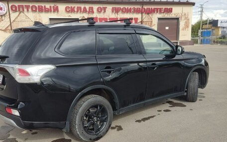 Mitsubishi Outlander III рестайлинг 3, 2014 год, 1 660 000 рублей, 16 фотография