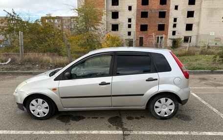 Ford Fiesta, 2004 год, 350 000 рублей, 4 фотография
