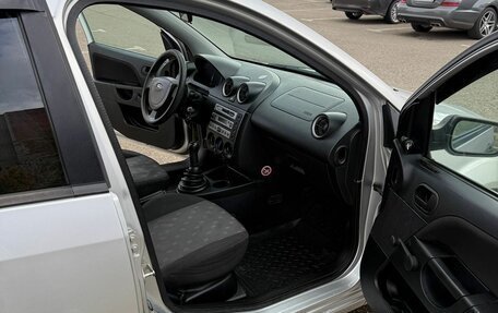 Ford Fiesta, 2004 год, 350 000 рублей, 10 фотография