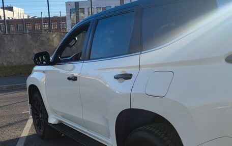 Mitsubishi Montero Sport, 2022 год, 3 600 000 рублей, 4 фотография