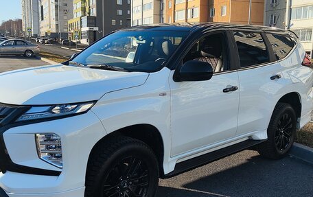 Mitsubishi Montero Sport, 2022 год, 3 600 000 рублей, 3 фотография