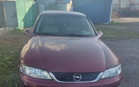 Opel Vectra B рестайлинг, 2001 год, 300 000 рублей, 1 фотография