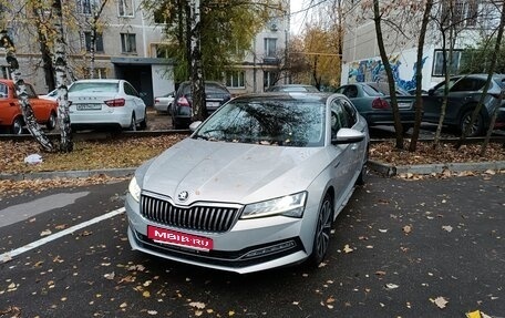 Skoda Superb III рестайлинг, 2020 год, 3 400 000 рублей, 1 фотография