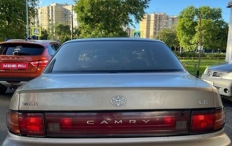 Toyota Camry, 1994 год, 300 000 рублей, 3 фотография