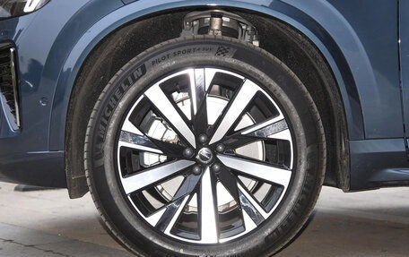 Volvo XC90 II рестайлинг, 2025 год, 9 995 000 рублей, 13 фотография