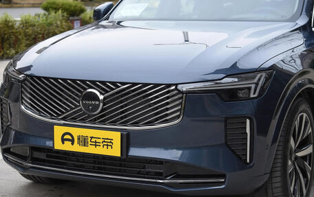 Volvo XC90 II рестайлинг, 2025 год, 9 995 000 рублей, 15 фотография