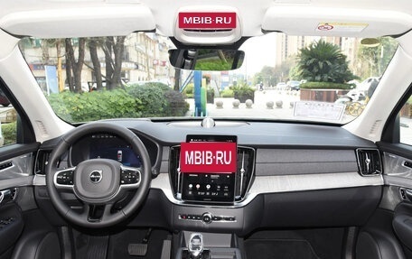 Volvo XC90 II рестайлинг, 2025 год, 9 995 000 рублей, 9 фотография