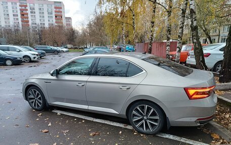 Skoda Superb III рестайлинг, 2020 год, 3 400 000 рублей, 3 фотография
