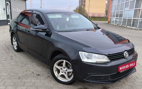 Volkswagen Jetta VI, 2014 год, 980 000 рублей, 2 фотография