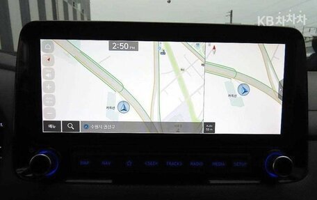 Hyundai Kona I, 2022 год, 1 518 000 рублей, 13 фотография