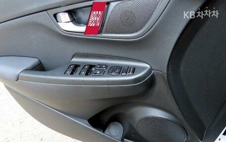 Hyundai Kona I, 2022 год, 1 518 000 рублей, 10 фотография