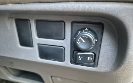 Nissan Tino, 1998 год, 300 000 рублей, 11 фотография