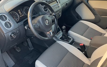 Volkswagen Tiguan I, 2010 год, 850 000 рублей, 10 фотография