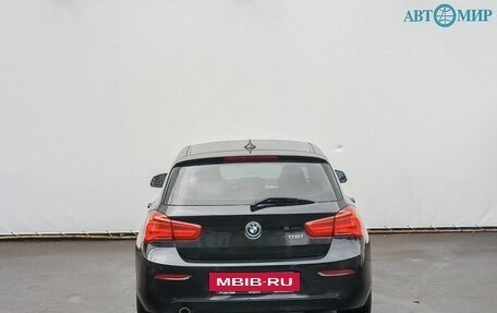 BMW 1 серия, 2018 год, 1 930 000 рублей, 6 фотография