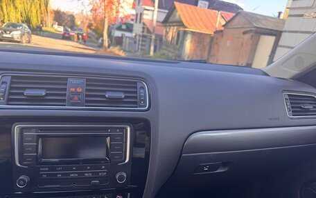 Volkswagen Jetta VI, 2016 год, 1 450 000 рублей, 9 фотография