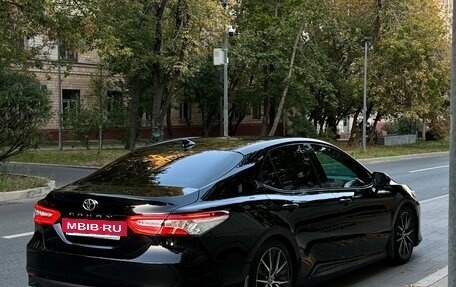 Toyota Camry, 2021 год, 3 300 000 рублей, 4 фотография