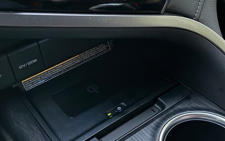Toyota Camry, 2021 год, 3 300 000 рублей, 23 фотография
