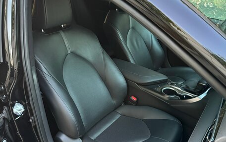 Toyota Camry, 2021 год, 3 300 000 рублей, 27 фотография