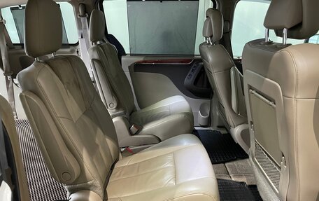 Chrysler Voyager IV, 2014 год, 1 533 000 рублей, 17 фотография