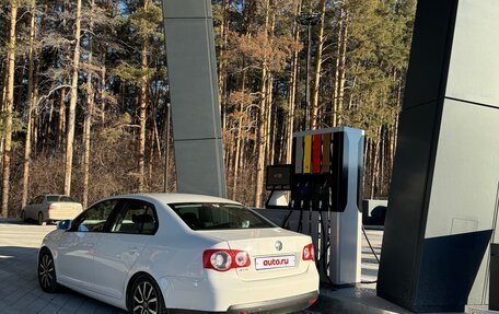 Volkswagen Jetta VI, 2010 год, 610 000 рублей, 11 фотография