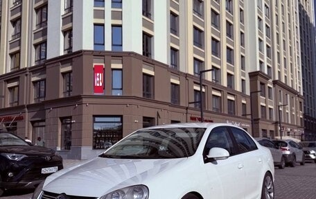 Volkswagen Jetta VI, 2010 год, 610 000 рублей, 2 фотография