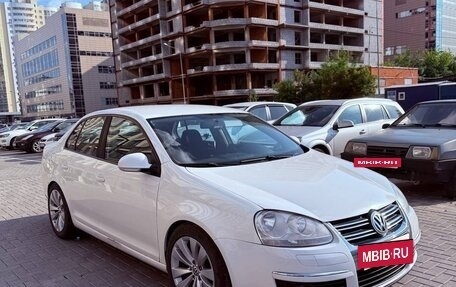 Volkswagen Jetta VI, 2010 год, 610 000 рублей, 3 фотография