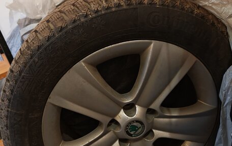 Skoda Yeti I рестайлинг, 2013 год, 1 090 000 рублей, 23 фотография