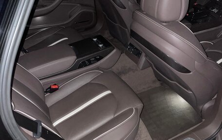 Audi A8, 2015 год, 3 450 000 рублей, 6 фотография