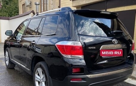 Toyota Highlander III, 2012 год, 1 900 000 рублей, 8 фотография