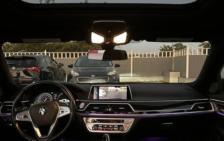 BMW 7 серия, 2017 год, 2 500 000 рублей, 9 фотография