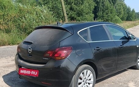 Opel Astra J, 2010 год, 650 000 рублей, 2 фотография