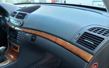 Mercedes-Benz E-Класс, 2002 год, 598 000 рублей, 21 фотография