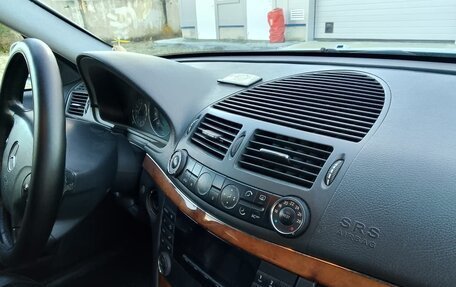 Mercedes-Benz E-Класс, 2002 год, 598 000 рублей, 23 фотография