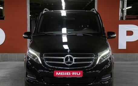 Mercedes-Benz V-Класс, 2015 год, 4 398 000 рублей, 2 фотография