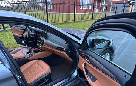 BMW 5 серия, 2018 год, 2 800 000 рублей, 10 фотография