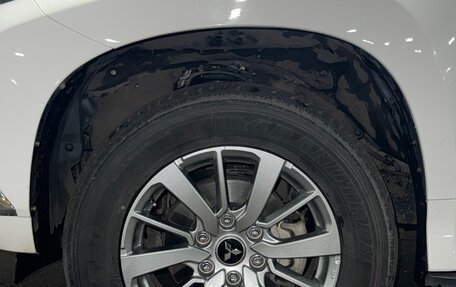 Mitsubishi Pajero Sport III рестайлинг, 2019 год, 3 300 000 рублей, 16 фотография