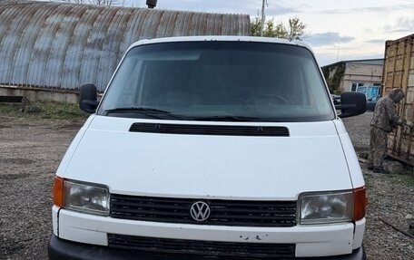 Volkswagen Transporter T4, 2000 год, 620 000 рублей, 2 фотография