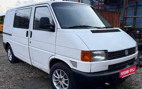 Volkswagen Transporter T4, 2000 год, 620 000 рублей, 3 фотография