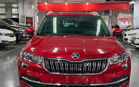 Skoda Karoq I, 2022 год, 2 170 000 рублей, 2 фотография