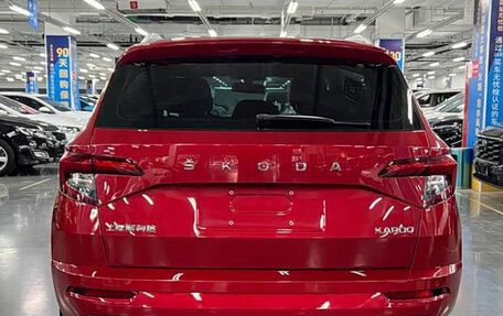 Skoda Karoq I, 2022 год, 2 170 000 рублей, 5 фотография