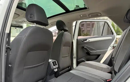 Volkswagen T-Roc I, 2022 год, 1 415 555 рублей, 13 фотография