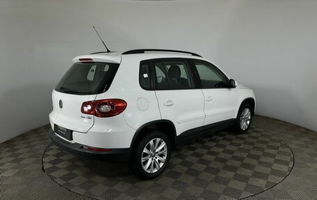 Volkswagen Tiguan I, 2010 год, 850 000 рублей, 6 фотография